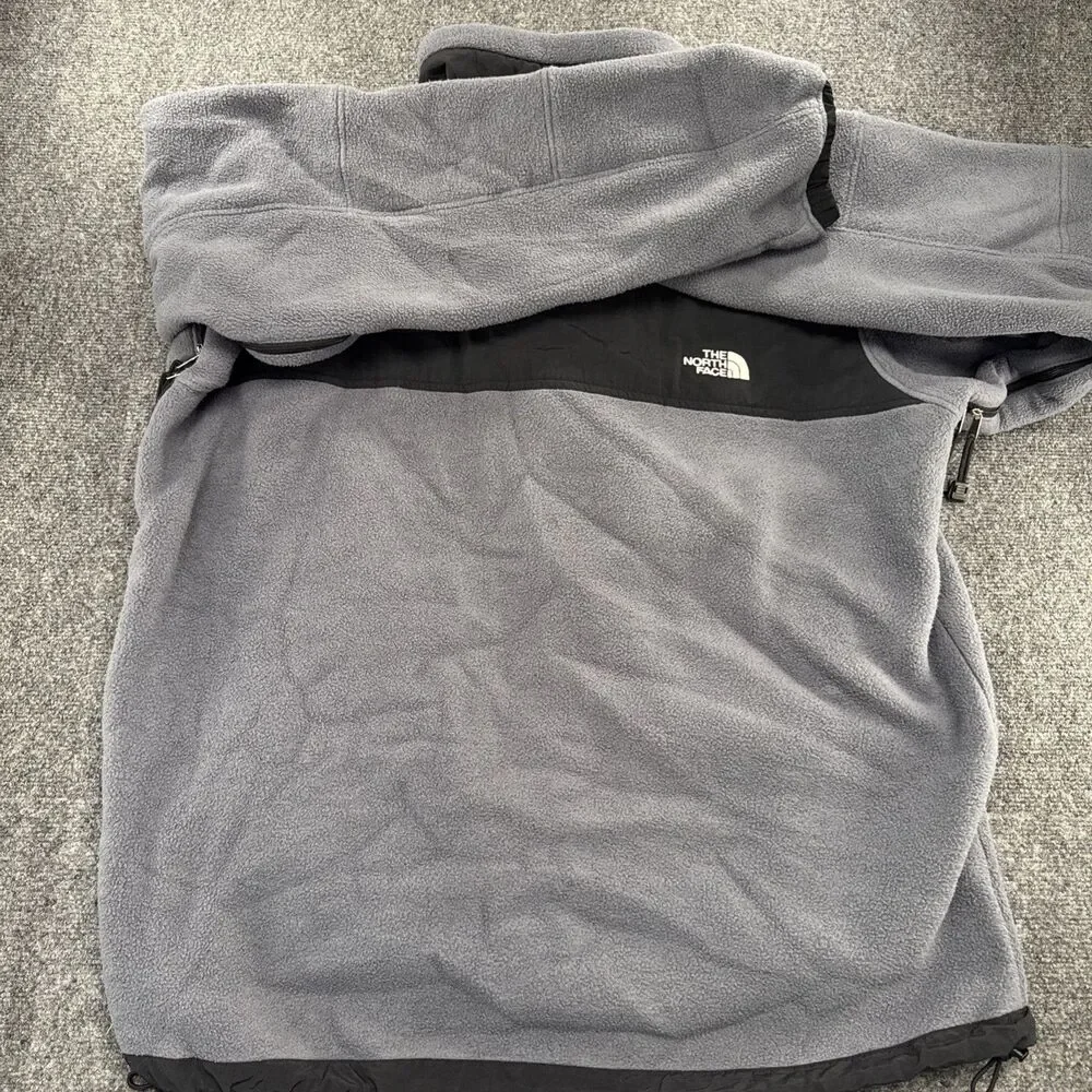 The North Face Men’s XXL Gray Black Full Zip Fleece Jacket Style B8052